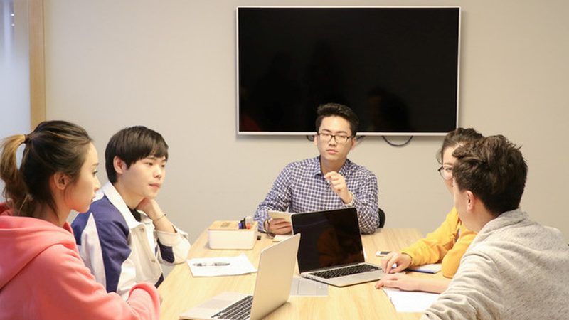 政府单位IT运维外包：优势与考量因素